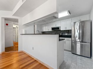 165 Cottage St APT 708, Chelsea, MA 02150