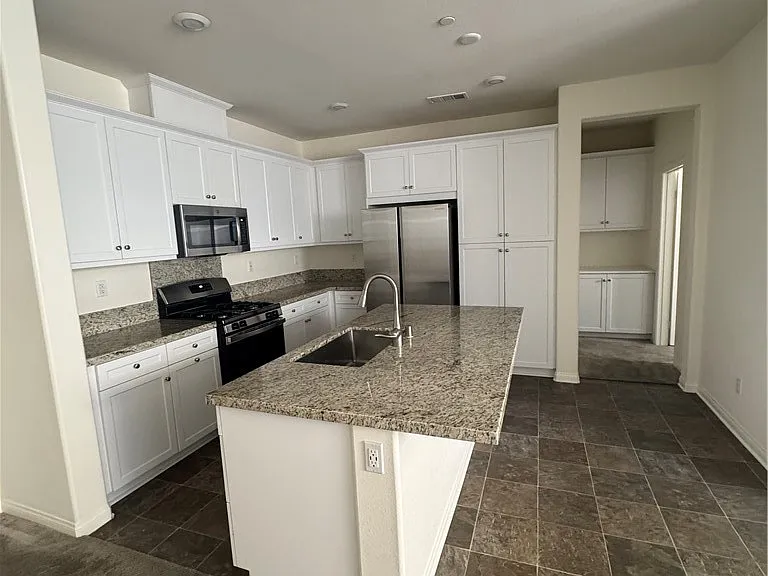 16508 Monteviejo St — Photo 6