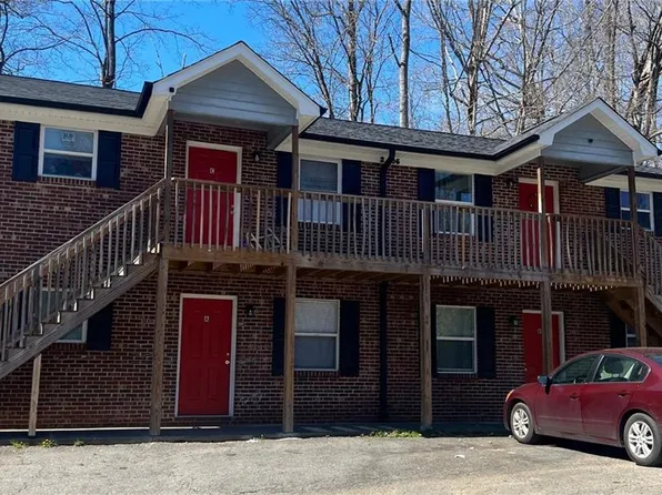 2406 Markwood Ln, Winston Salem, NC 27107