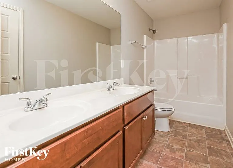 835 Sassafras Ln — Photo 14