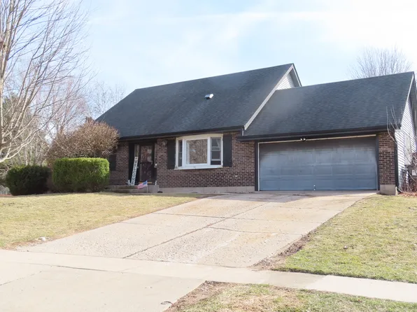 509 Silbury Ct, McHenry, IL 60050