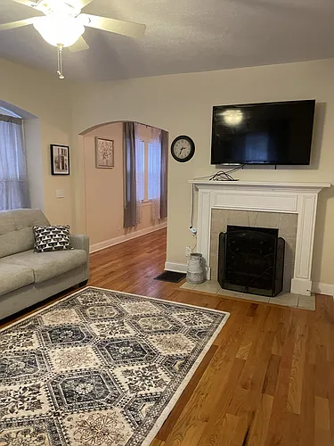 608 Seymour Ave #608 Photo 1