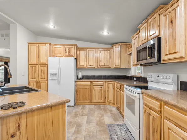 304 Parliament Dr, Kalispell, MT 59901
