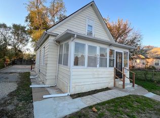 3023 Manderson St, Omaha, NE 68111