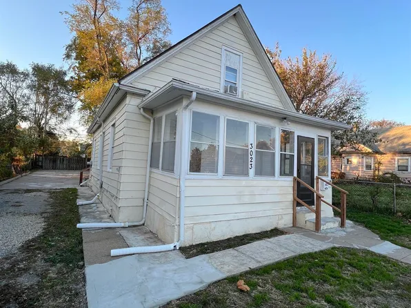 3023 Manderson St, Omaha, NE 68111