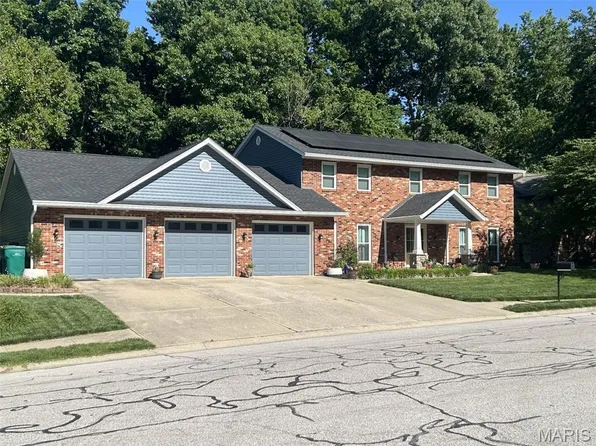 1046 Shadow Ridge Xing, O Fallon, IL 62269