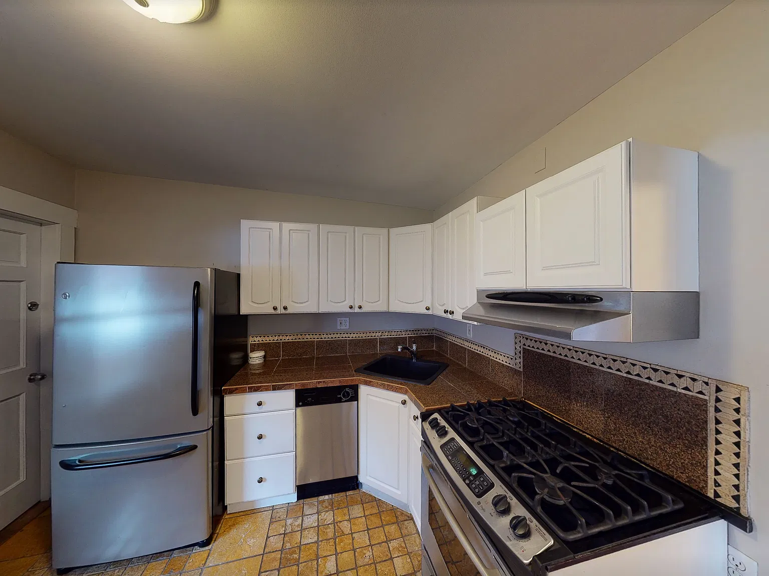 1 bed, $3,100 — Photo 1