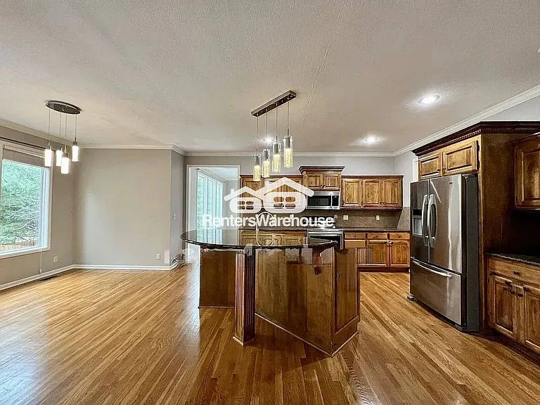 15861 Linden St — Photo 14