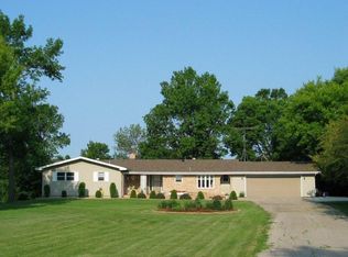 6648 E Lake Dr, Grand Forks, ND 58201