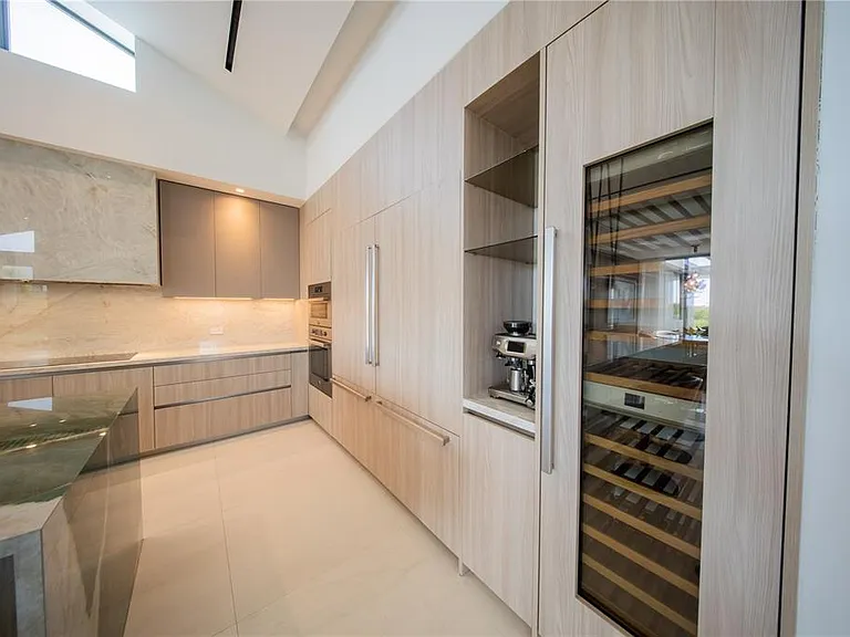 1 Corredor Miralago #908 — Photo 22
