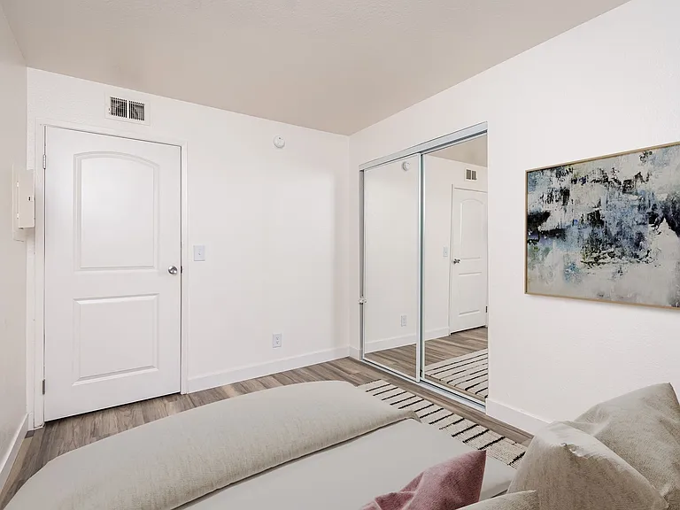 Liv 1621 Apartments — Photo 16