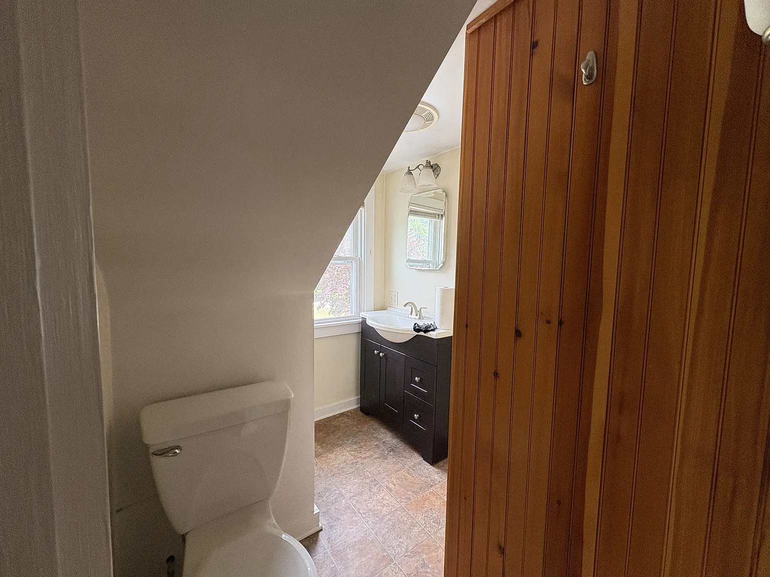 1 bed, 1000 sqft, $1,350 — Photo 4