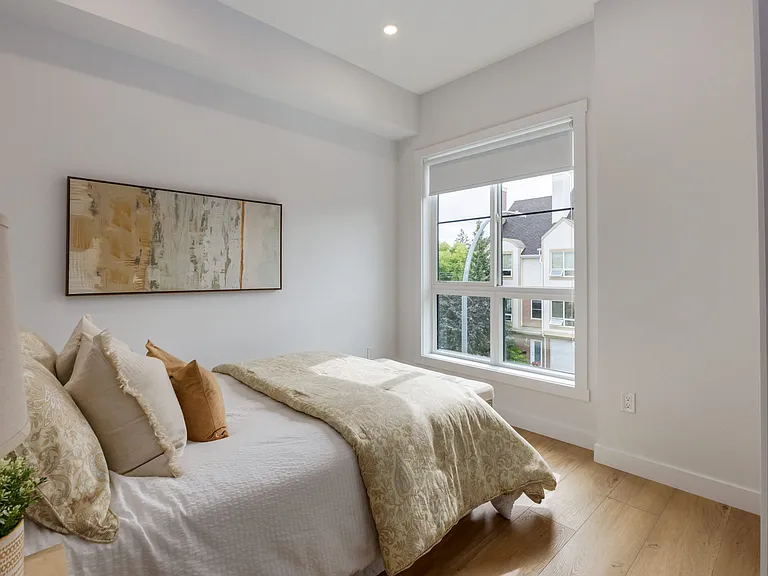 1745 36th Ave SW — Photo 14