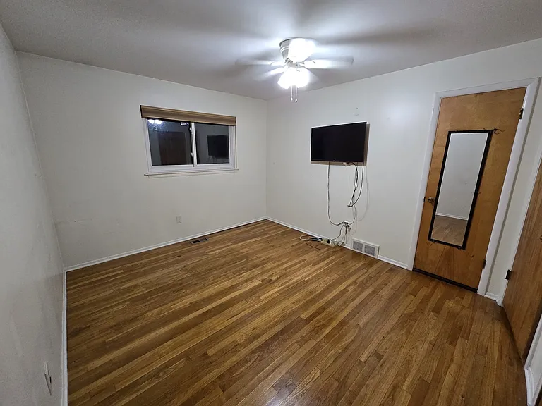5054 Carnaby Dr — Photo 14