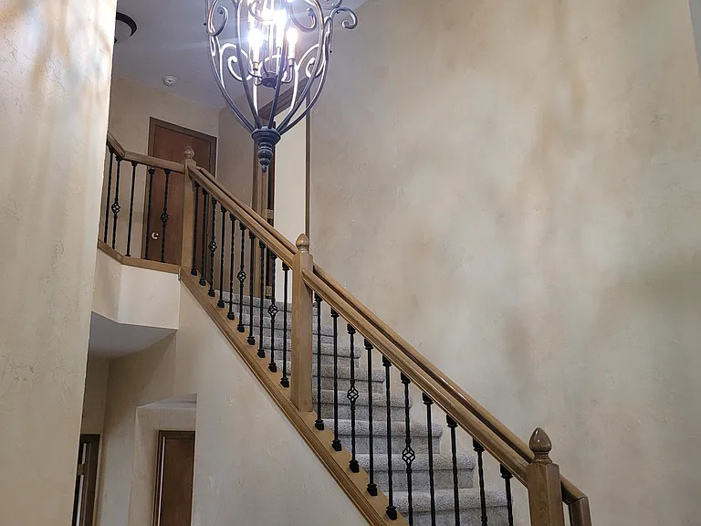 2041 Sandhurst Dr — Photo 3