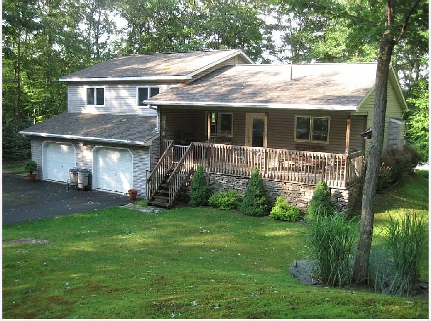 Building Photo - 125 High Meadow Dr
