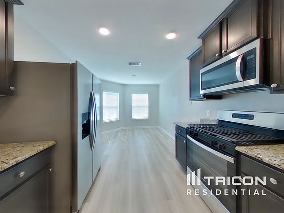 5th image of 23020 Shakespeare Dr
