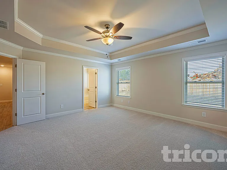 503 Slyfox Ln — Photo 10