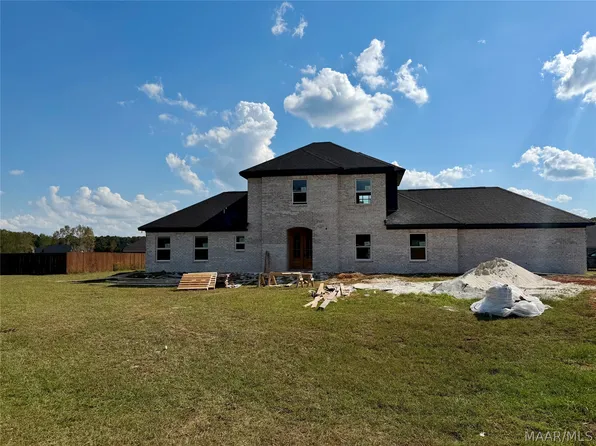 1212 Kenner Creek Cir, Deatsville, AL 36022