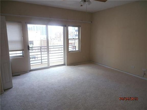 3rd image of 1619 S Indiana Ave #C
