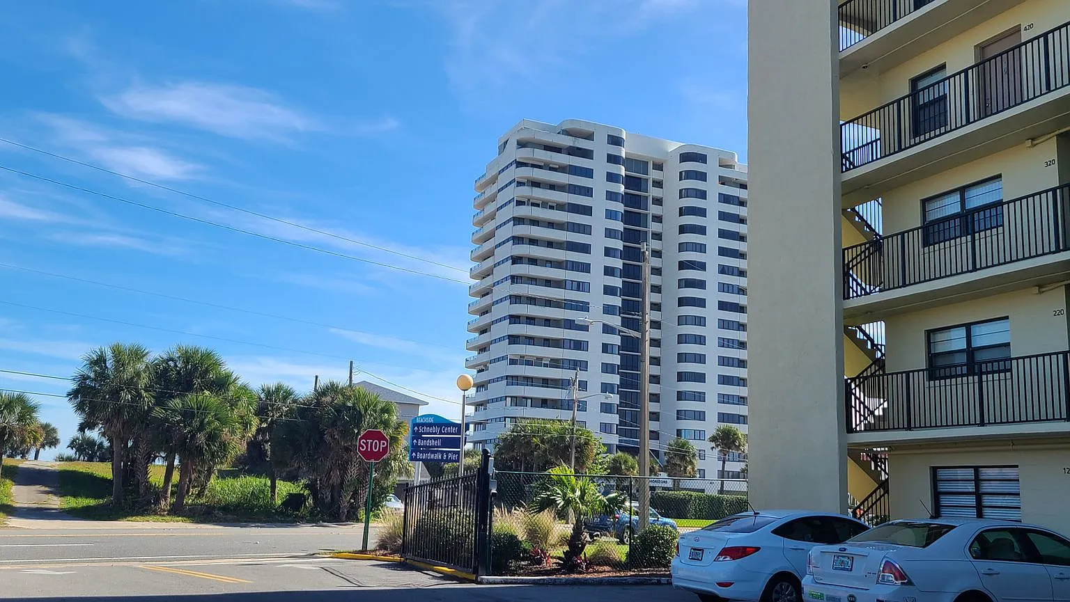 Vacation Rental - 30 Day min stay - across From Daytona Beach Only $1500-$2000 Month — Photo 1