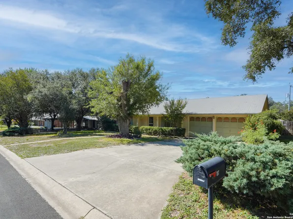 117 Twinleaf, Castle Hills, TX 78213