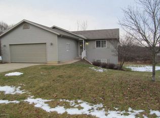 4011 Whirlwind Dr NE, Rockford, MI 49341
