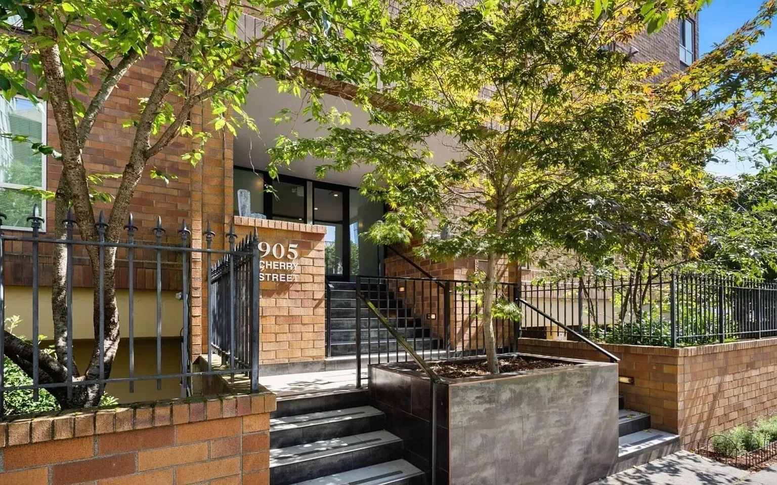 2 bed, 862 sqft, $2,950 — Photo 1