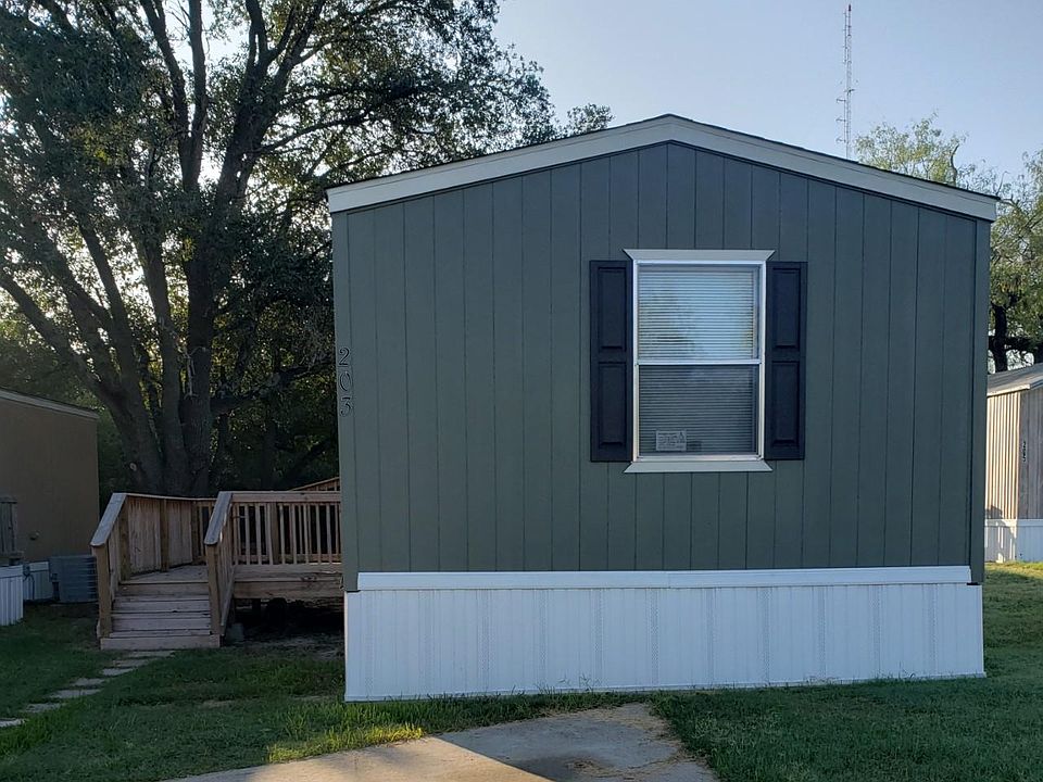 1st image of 400 Ehlinger Dr Trlr 203