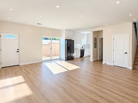 4th image of 13903 Nurmi St