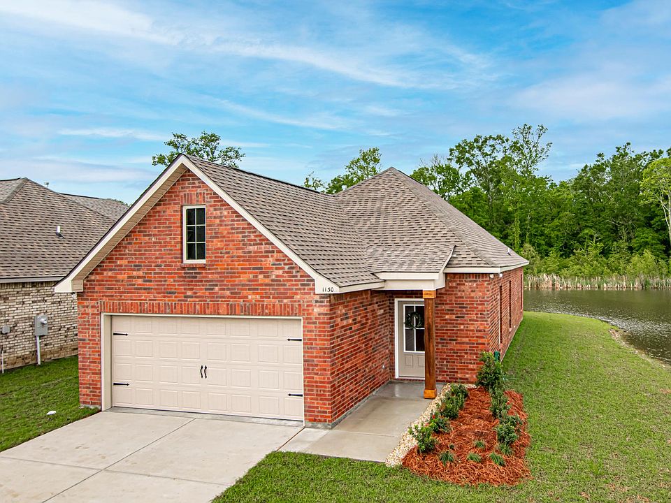Beatiful Corner Lake lot