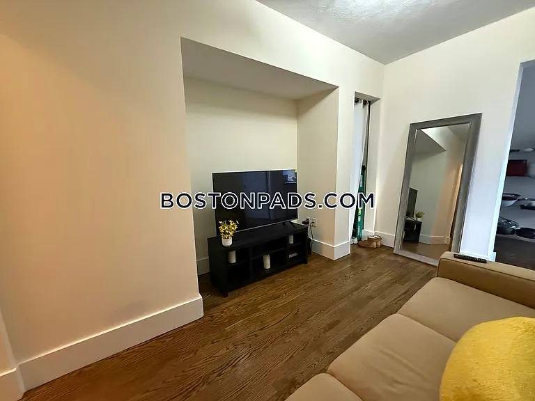 452 Park Dr #4 — Photo 11