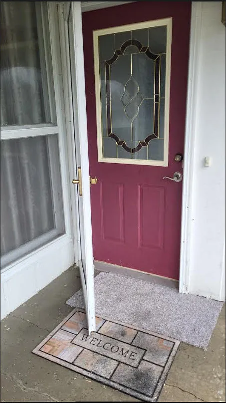 3 bed, 1.5 bath, 1350 sqft, $1,699 — Photo 2