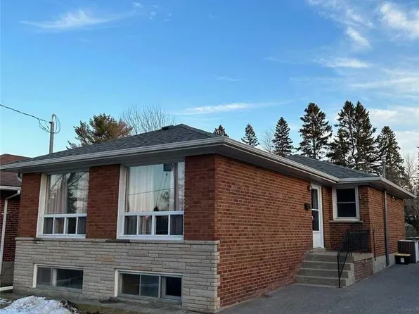 129 Confederation Dr, Toronto, ON M1G 1A4