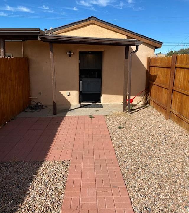 1st image of 1506 Agua Fria St APT B