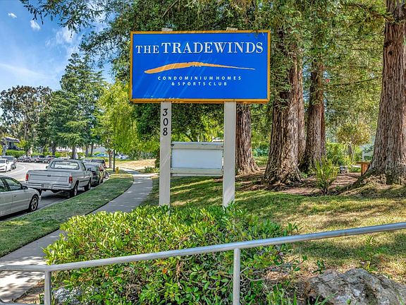 4th image of 288 Tradewinds Dr APT 4