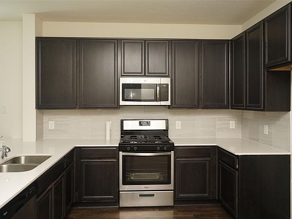 2nd image of 3606 Russett Glen Ln
