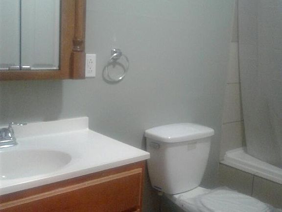 2nd image of 2127 W Washington Blvd #B