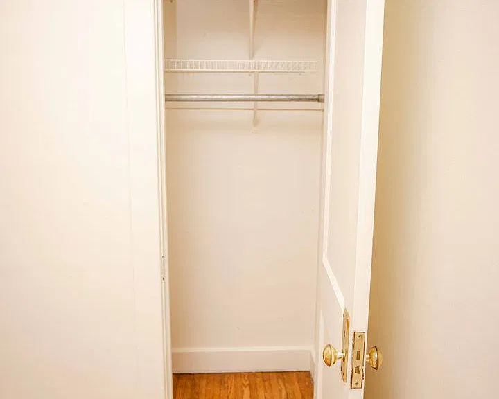 1554 Oak St #203 — Photo 18
