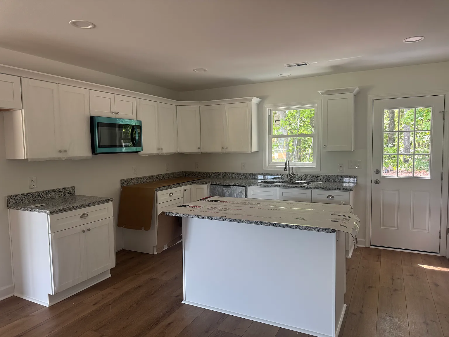 2 bed, 1200 sqft, $1,600 — Photo 4