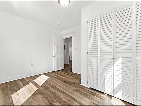 2nd image of 119-09 Long St #2