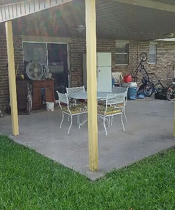 2nd image of 438 Leonie St