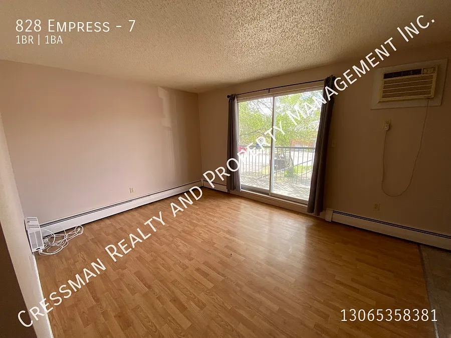 828 Empress — Photo 2