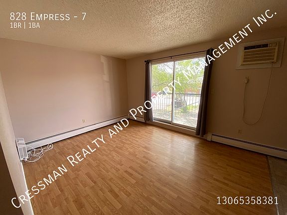 2nd image of 828 Empress St #7