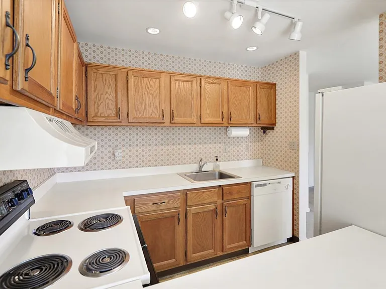 8A Olympic Dr — Photo 5