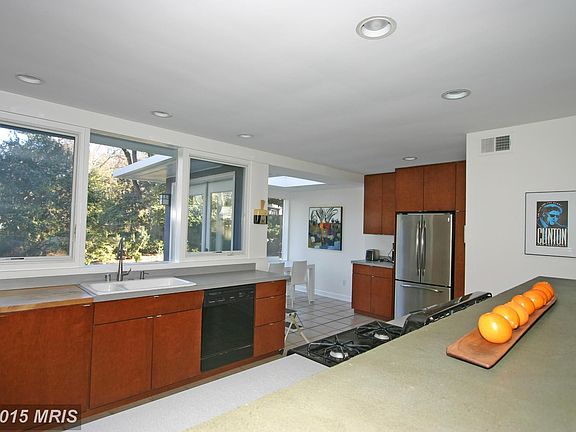2nd image of 7321 Rebecca Dr