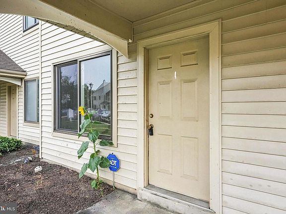 5th image of 1007 Gregorys Way