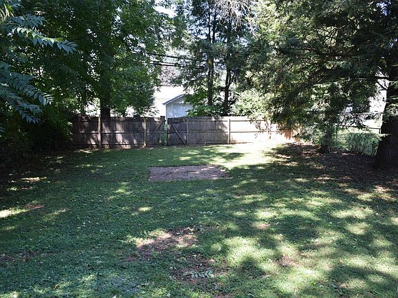 3rd image of 1705 W Fair Ave