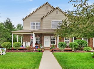 2001 Frantum Rd #D, Sycamore, IL 60178