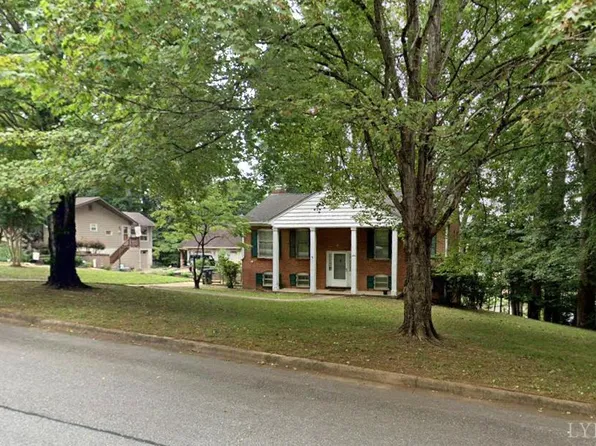 3704 Faculty Dr, Lynchburg, VA 24501